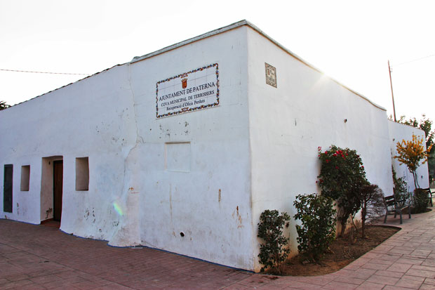 Las cuevas anexas a la alfarería de Paterna volverán a albergar los cursos de cerámica