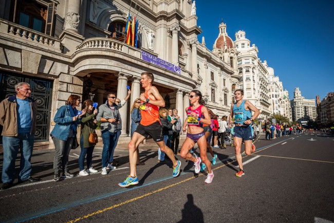 Maraton-Valencia-Trinidad-Alfonso-2015-salida-07