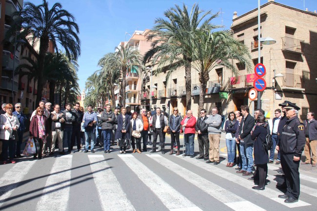 Torrent. Minuto de silencio atentados Bruselas