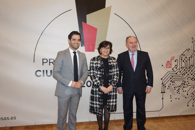 j-a-sagredo-blanca-marin-y-santiago-salvador