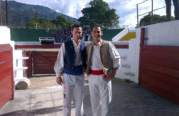 Dos recortadores de Puçol triunfan en un espectáculo de recortes inaudito en Colombia