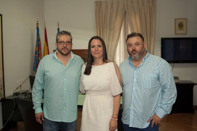 Los socios del PSOE en el Gobierno de Moncada se sienten ninguneados y critican el exceso de protagonismo de la alcaldesa