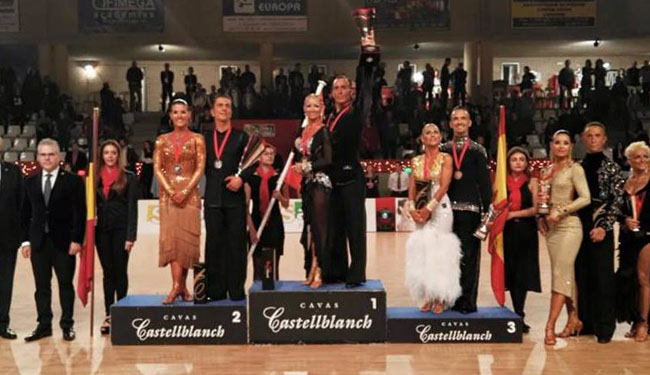 Paterna-baile-latino-campeonato-mundo-Piedra-Escrita-Cervera-bronce