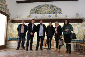 Aguar, Peris y Ramires visitan Manises