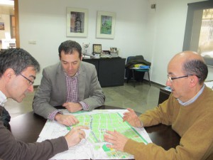 REUNION JOAQUIN BALLESTER (ASIVALCO) MIGUEL ANGEL NAVARRO Y MAXIMO MARRAS(AIGUES PATERNA1-1