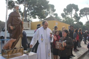 la tradicional benedicció d’animals de Sant Antoni del Porquets Sant Blai 2016