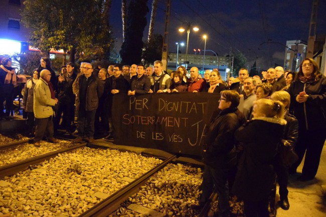 Burjassot. manifestacion soterramiento de las vías