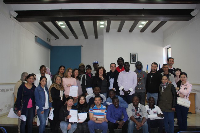 Manises ajudarà a un grup de residents senegalesos a crear una associació cultural