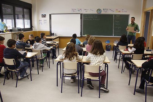 10 colegios de l’Horta participan en una Olimpiada matemática en el colegio El Vedat
