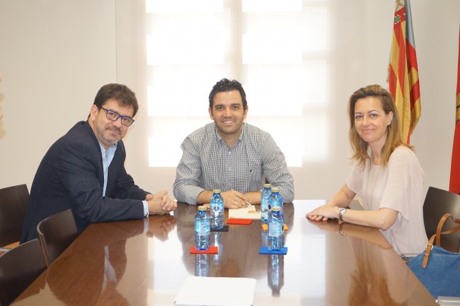 Sagredo, Altur y Núria Campos