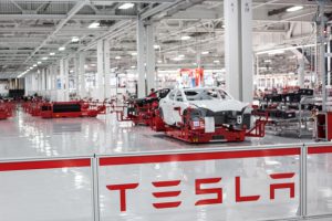 tesla-motors-factory