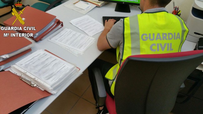 Guardia Civil. documentos Data naranjas