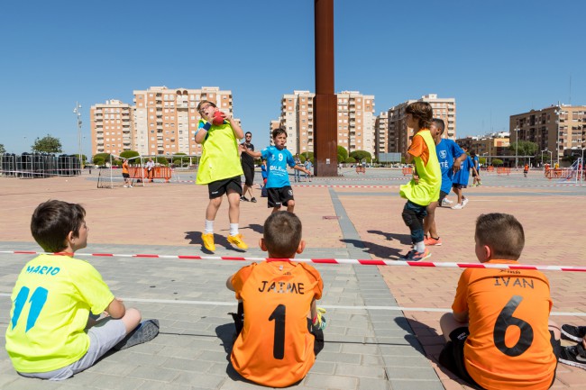 Mislata. Balonmano en la calle