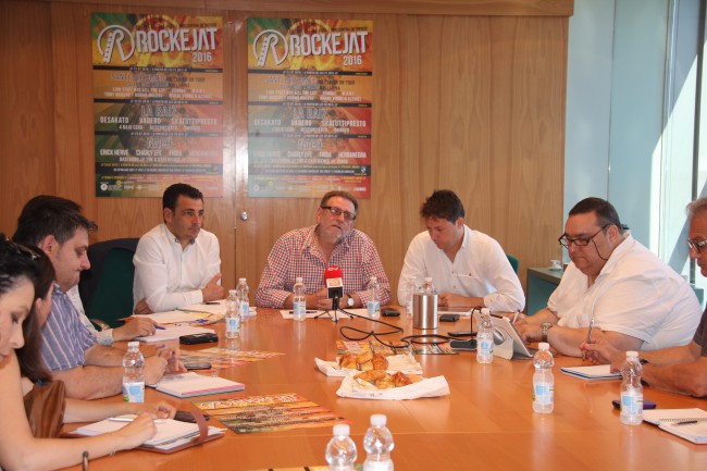 Torrent. Ros, Campos y Costa. Desayuno informativo. Rockejat