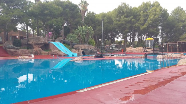 piscina vedat torrent