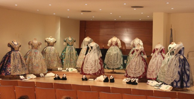 trajes Corte Honor de Torrent 2017