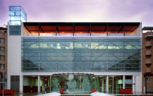 Edificio Metro Torrent