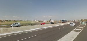 La V-21 a su paso por Port Saplaya