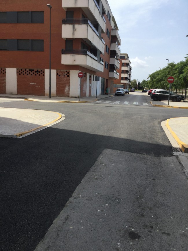 Massamagrell reasfalta diversas calles gracias al Plan de Caminos y Viales de la Diputación de Valencia