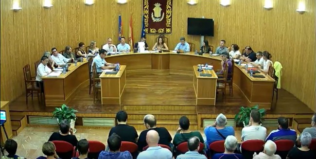 El Gobierno de Moncada recupera su legitimidad al descartar la oposición presentar una moción de censura