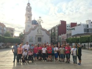 Alfafar en Ruta congregó a vecinos y vecinas en la plaça de l¡Ajuntament.