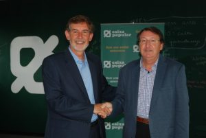 Vicente Furió y Rosendo Ortí, en la firma del convenio de Fundación Levante y Caixa Popular.