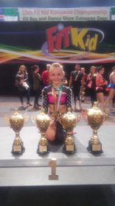 Paula Serra, campeonato de Europa de Fit Kids, FitKids, Sedaví, club Studio Navarrete,