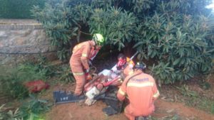 Rescatan a un hombre que había quedado atrapado por una mula mecánica en Calicanto