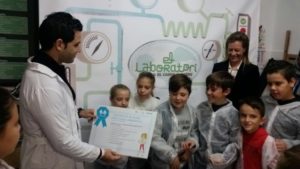 El Ayuntamiento y Aigües de Paterna inician la II edición de la campaña escolar ‘Cada gota cuenta’