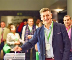 José Enrique Aguar, elegido presidente del partido Contigo Somos Democracia