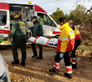 Auxilian a una anciana con Alzheimer que pasó la noche en un campo en El Puig