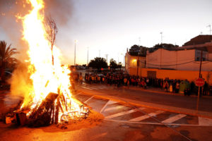 Actos populares de San Antonio en Puçol