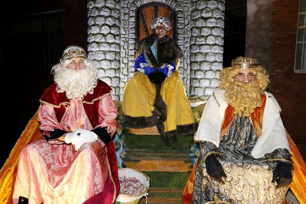 Cabalgata Reyes Magos en Puçol