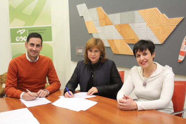 firma convenio de cesión de uso del Centro Ocupacional 9 d'Octubre (Partonato de Educación Especial Reina Sofía de Catarroja)