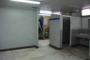 Manises Vestuario piscina