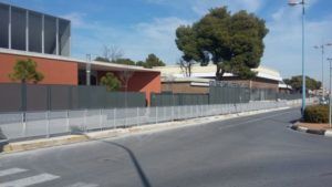 Torrent instala nueva valla de seguridad colegio Teresianas