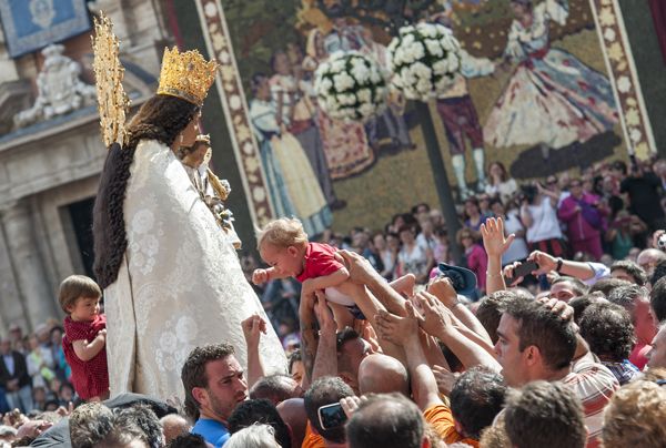 Miles de devotos de l’Horta peregrinarán a pie con motivo de la fiesta de la Virgen de los Desamparados