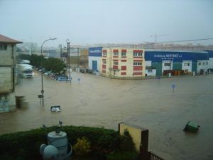 inundación Fuente del Jarro salida carretera de Madrid