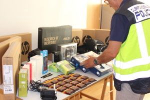 Policia Nacional robo colegio san antonio benageber