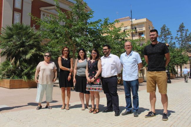 Tavernes Blanques remodela la plaza de las Germanías con la ayuda de la