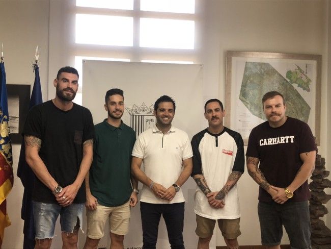 Alcalde con pregoneros fiestas 2018