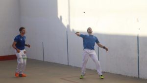 Pilota en el trinquet de Torrent