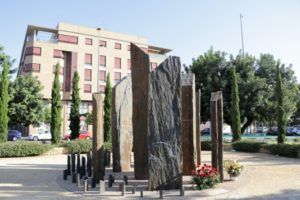 Torrent recuerda a las víctimas del accidente de metro de 2006