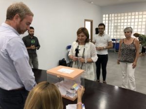 isabel bonig votando