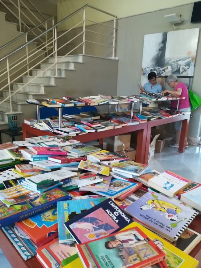 El Mercado del Trueque de las Bibliotecas de Burjassot cierra el semestre con cerca de 600 intercambios