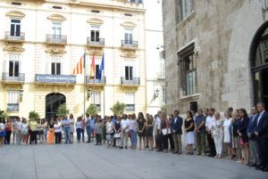 Minuto silencio Orihuela Diputacion