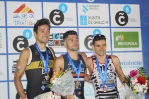 El triatleta de Manises Roberto Sánchez Mantecón campeón de España