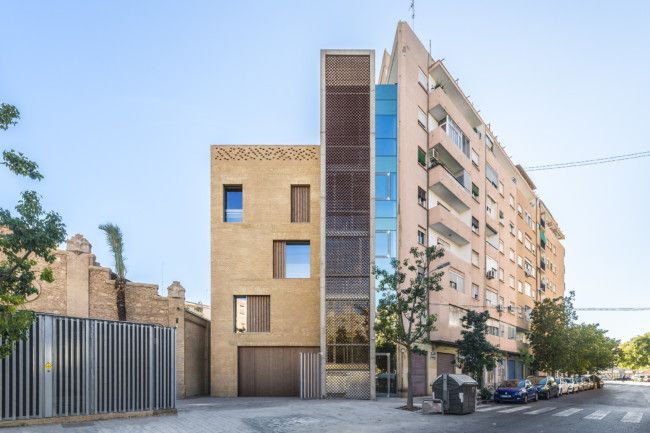 Edifici (foto F. Gómez)