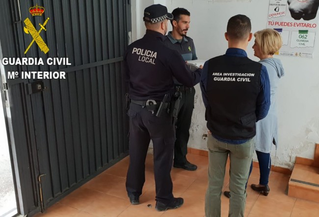 Guardia Civil devuelve proyector robado colegio Albuixech