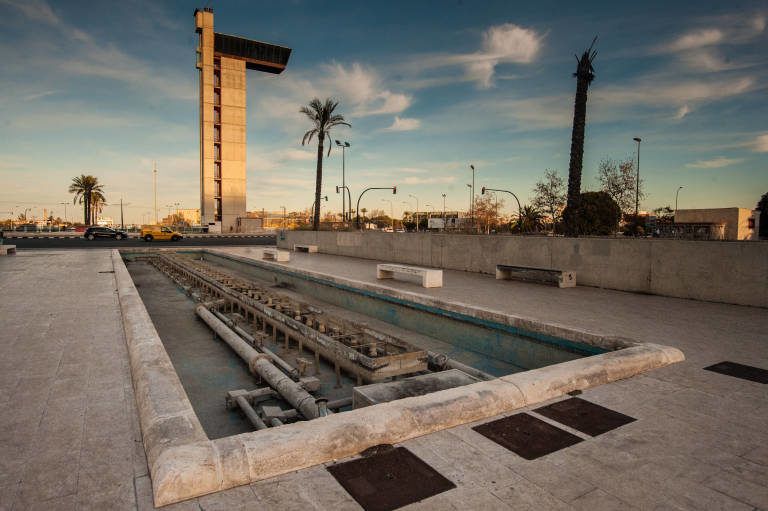 València valora habilitar la rotonda de Torre Miramar para practicar parkour y como rocódromo